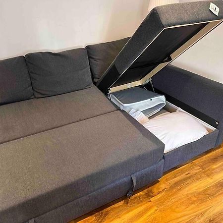 Comfortable 1 Bedroom And Double Sofa Bed Flat London Exterior foto